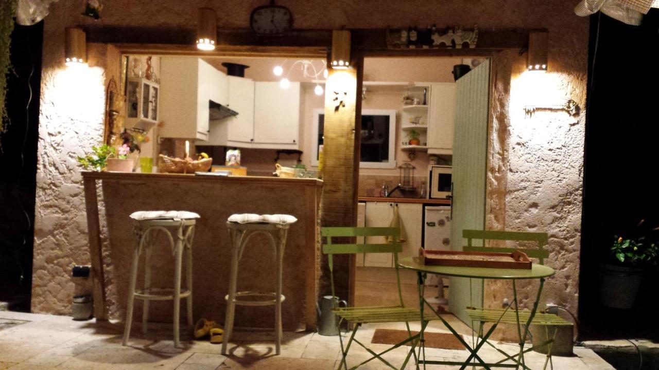 Bed and Breakfast Le Jardin Des Selves Draguignan Esterno foto