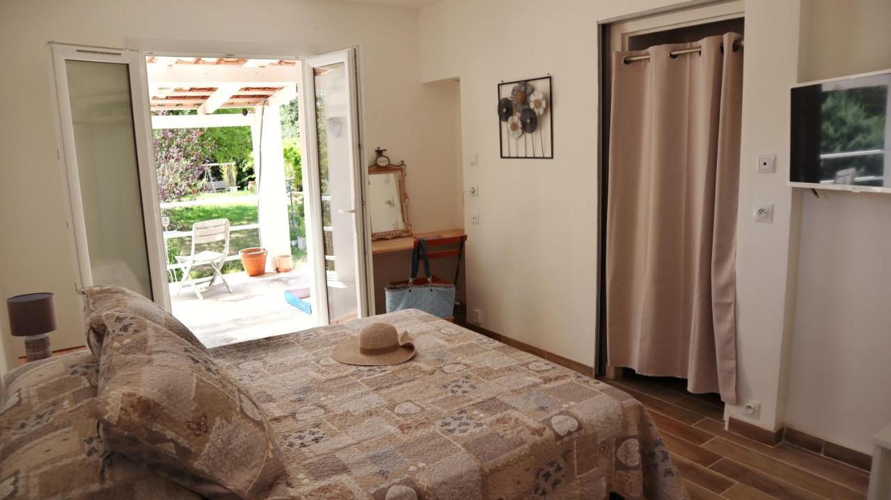 Bed and Breakfast Le Jardin Des Selves Draguignan Esterno foto